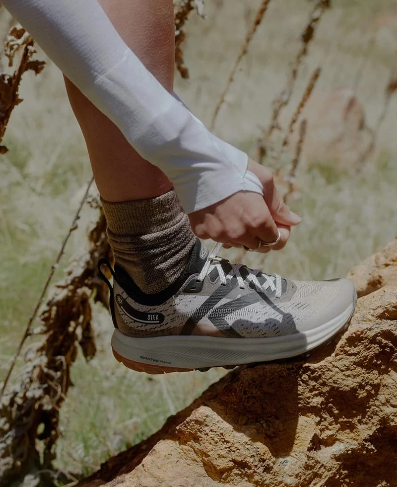 Seek Trailrunning-Schuhe für Damen | Black/Sunset Sand
