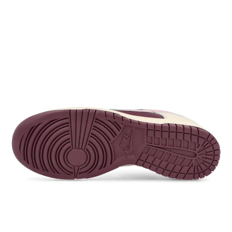 Dunk Low Retro PRM