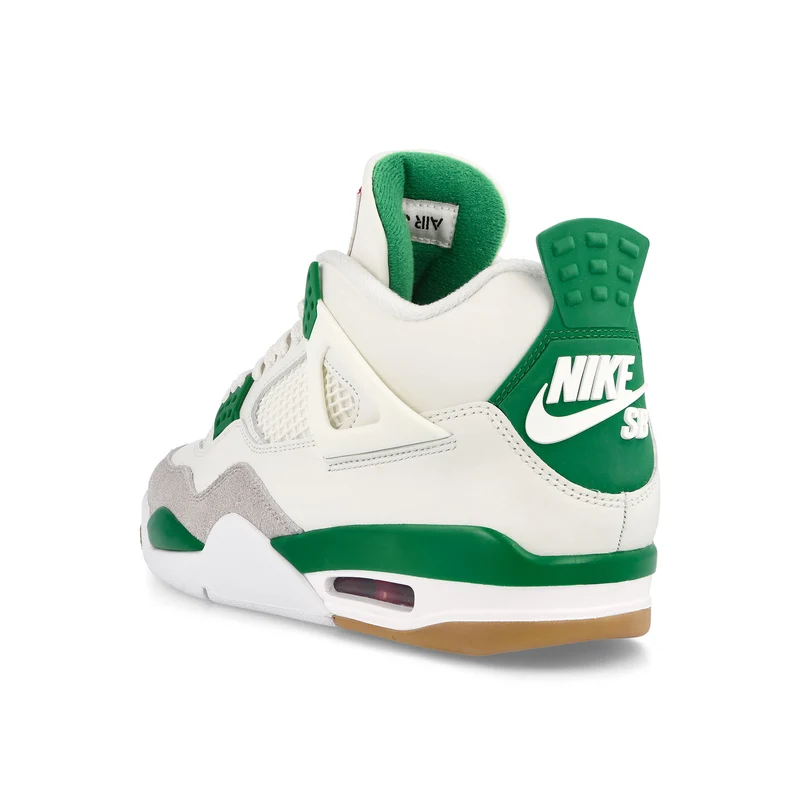 Nike SB x Air Jordan 4