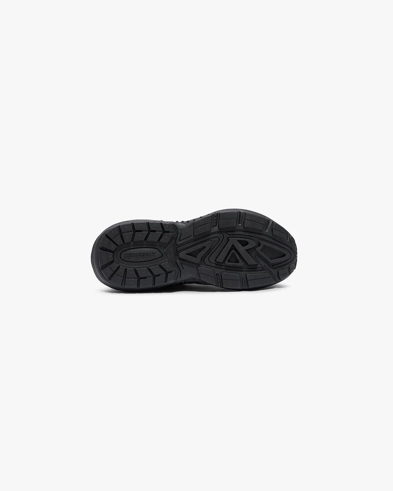 Storm Runner - Triple Black