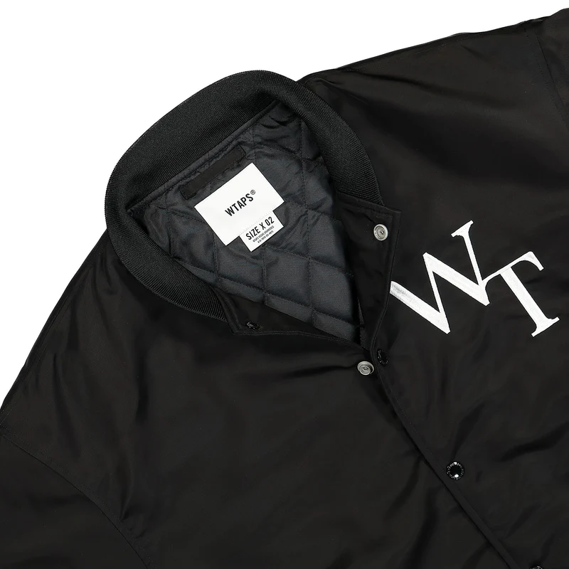 Team / Jacket / Nylon. Twill. League