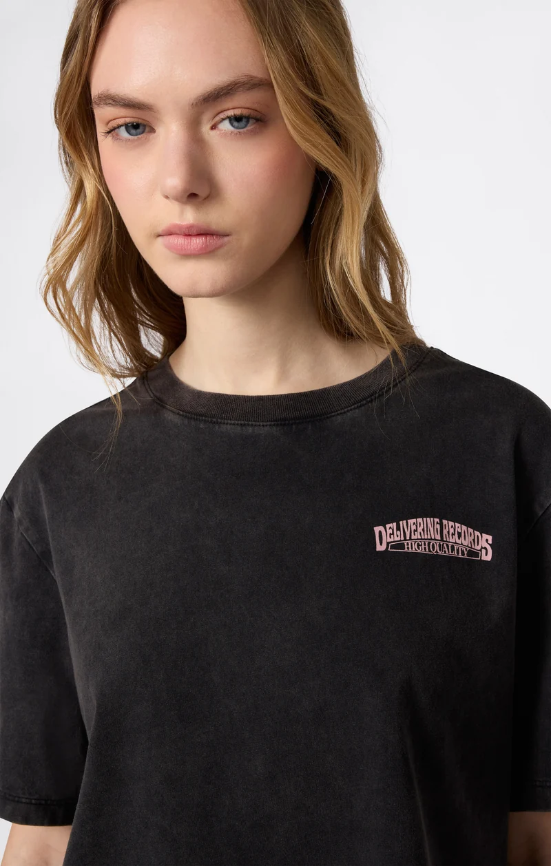 Women’s Loose Fit Graphic T-Shirt