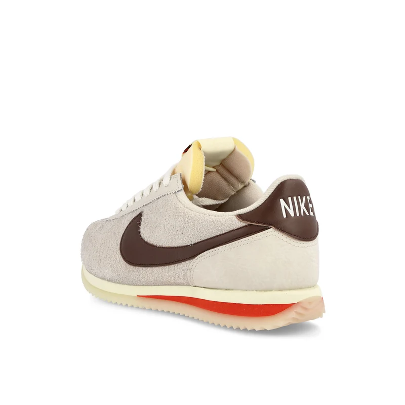 Wmns Cortez 23
