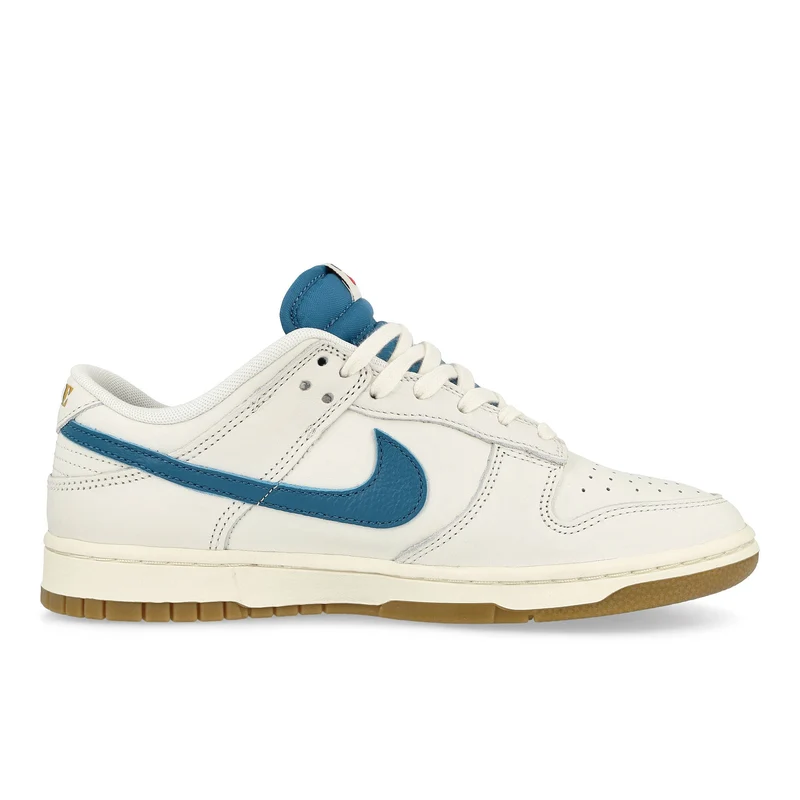 Dunk Low SE