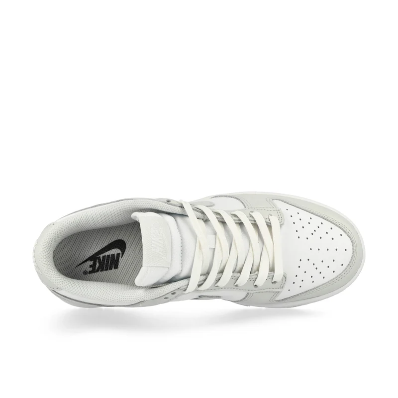 W Dunk Low
