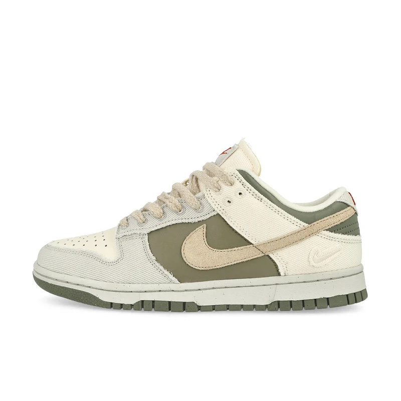 W Dunk Low