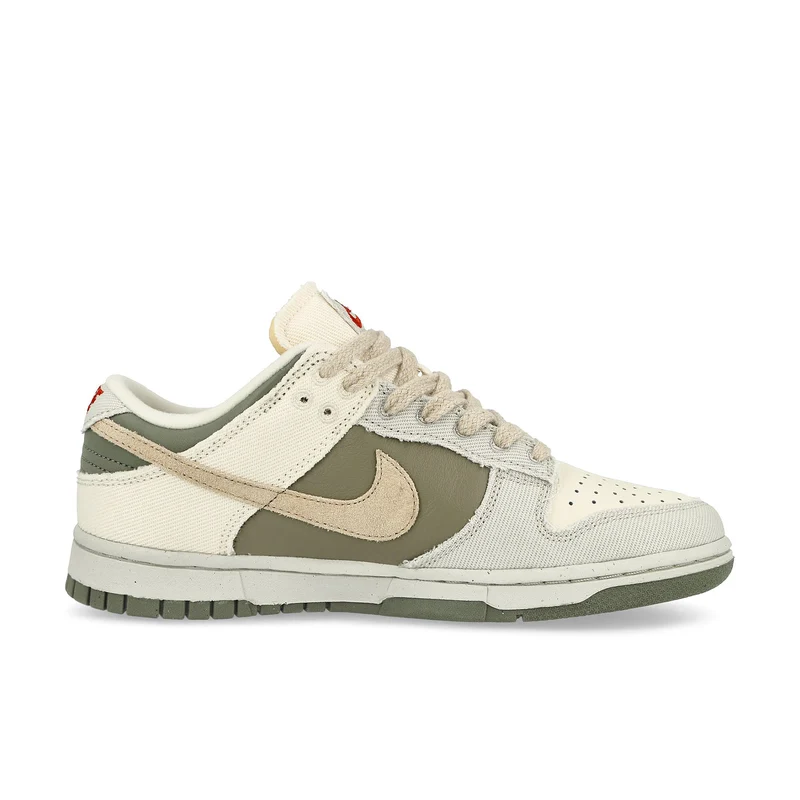 W Dunk Low