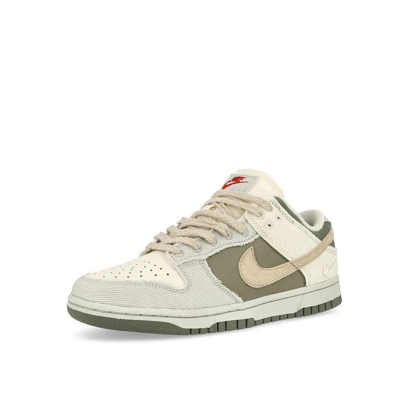 W Dunk Low