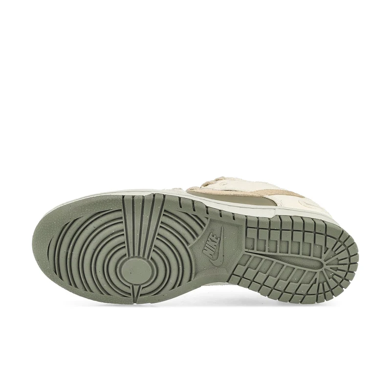 W Dunk Low