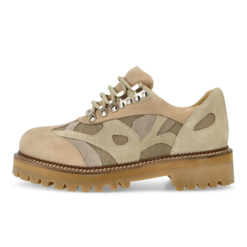 Low Boots With Swirls