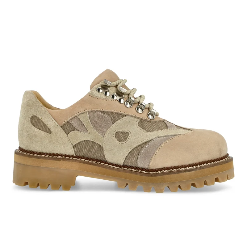 Low Boots With Swirls