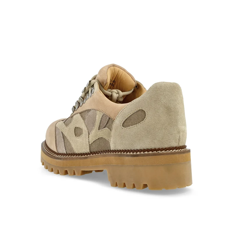 Low Boots With Swirls