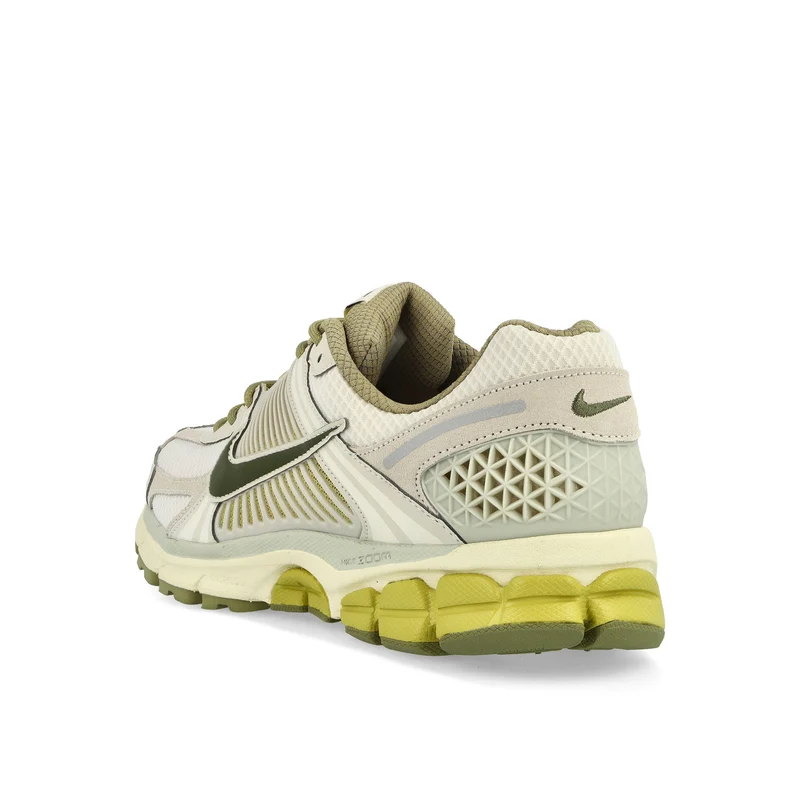 Zoom Vomero 5