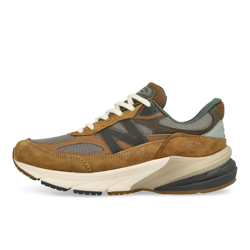 Carhartt WIP x New Balance M990CH6