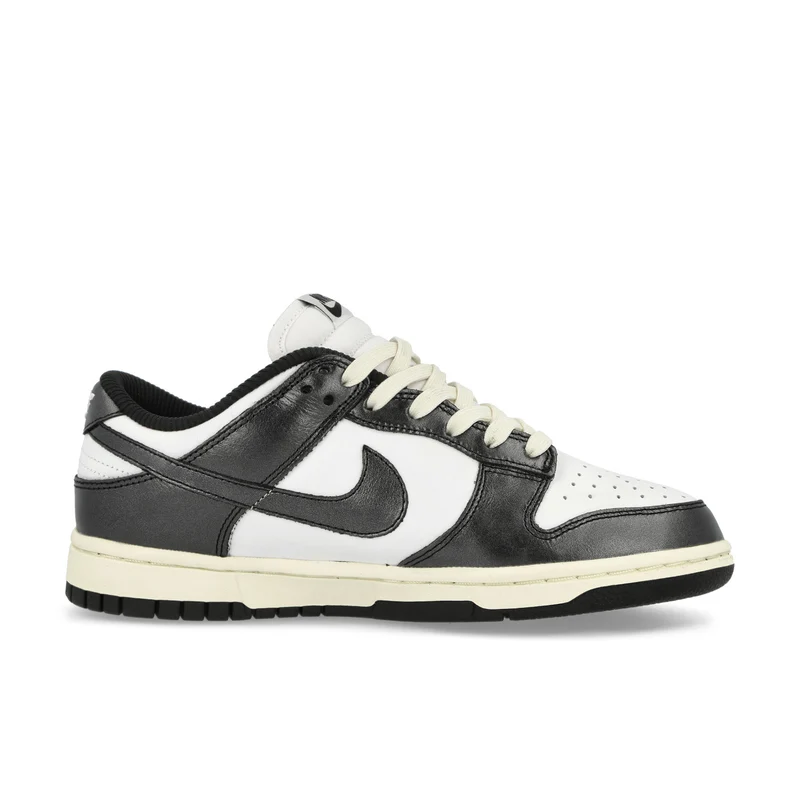 W Dunk Low Premium