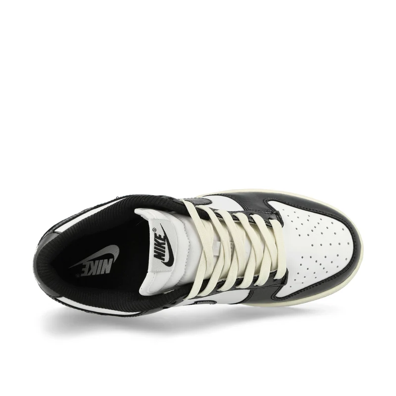 W Dunk Low Premium