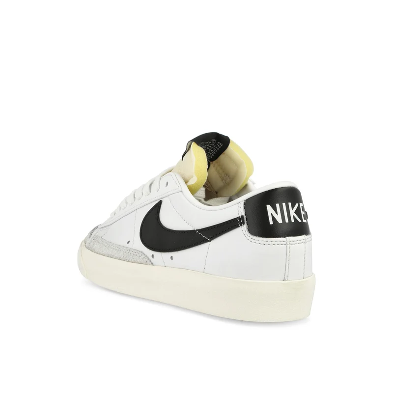 W Blazer Low 77
