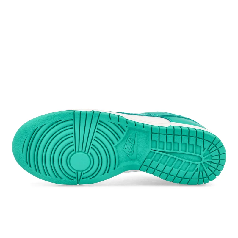 Dunk Low Retro