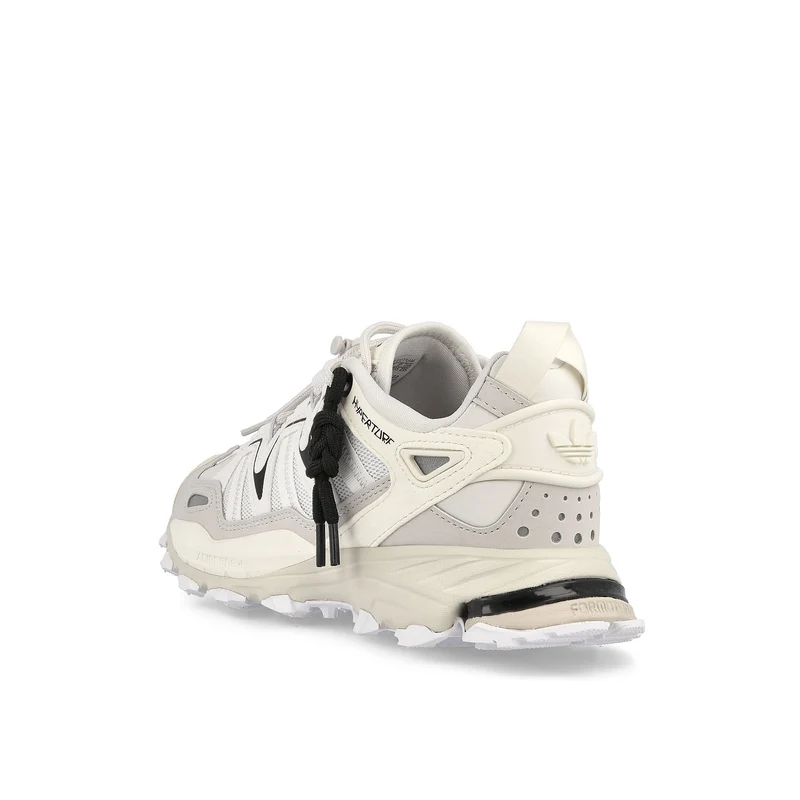 Hyperturf W