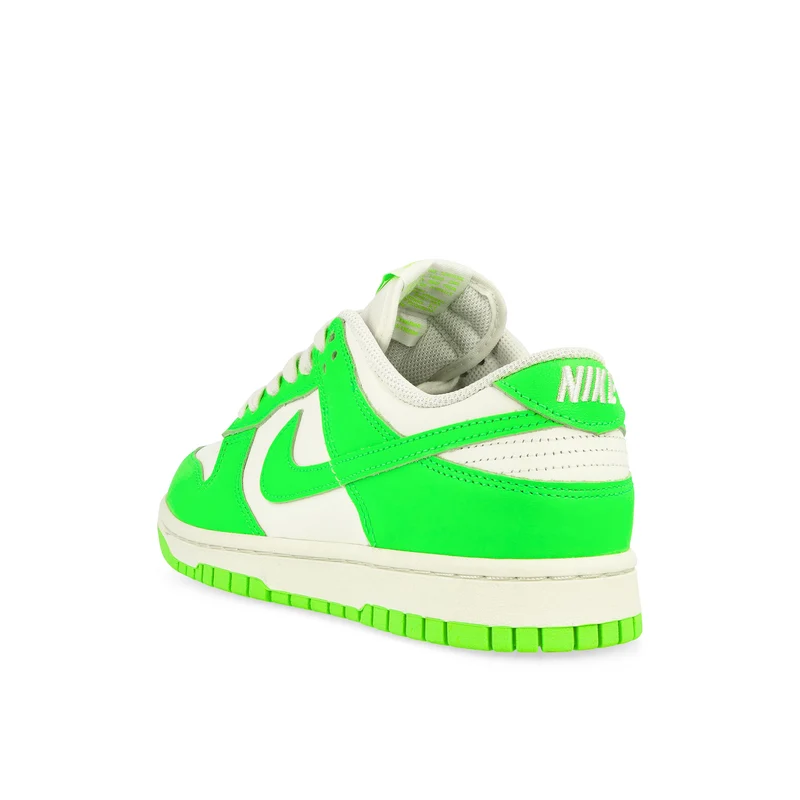 W Dunk Low