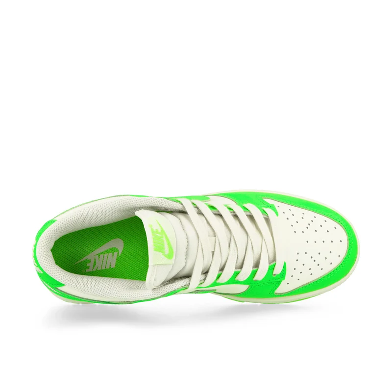 W Dunk Low
