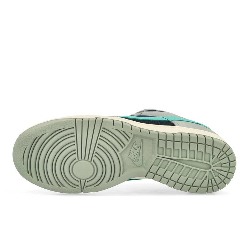 Dunk Low Retro PRM