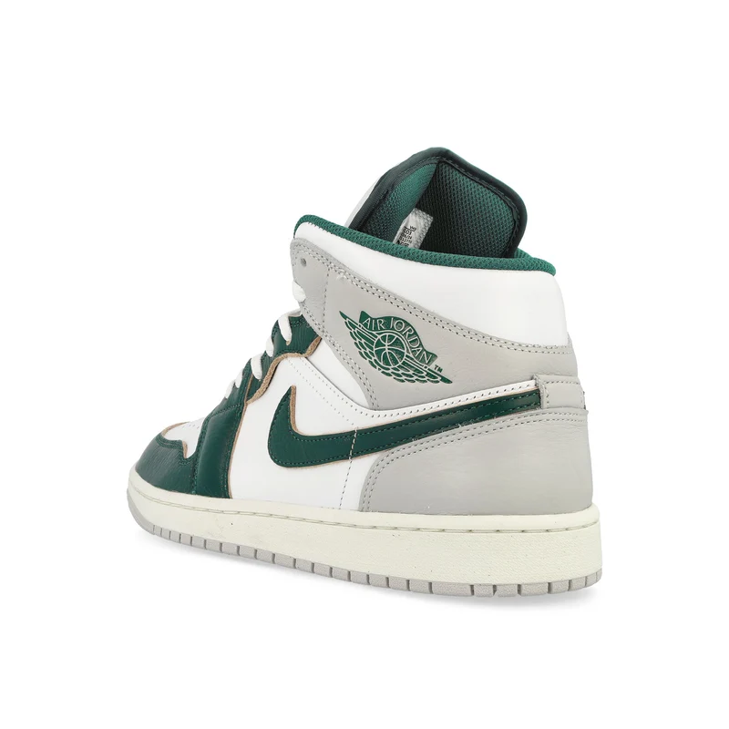 Air Jordan 1 Mid SE