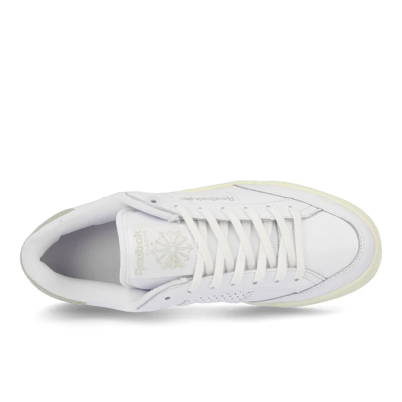 wmns ad court