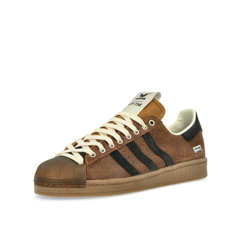 Superstar 82