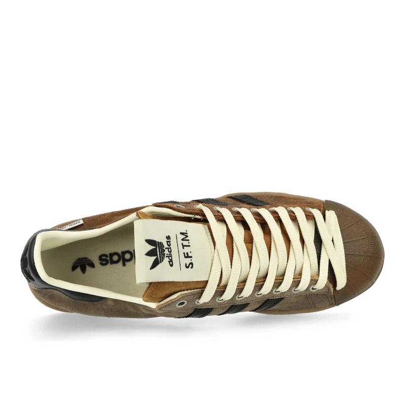 Superstar 82