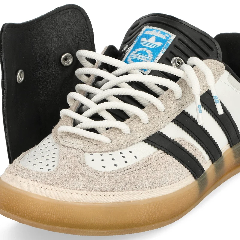 Gazelle Indoor