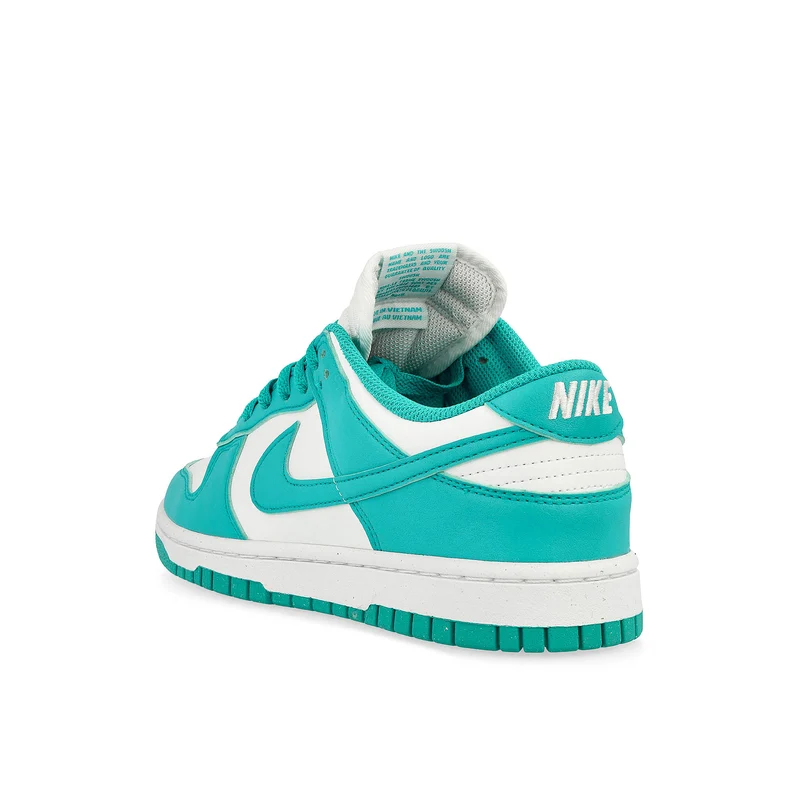 W Dunk Low