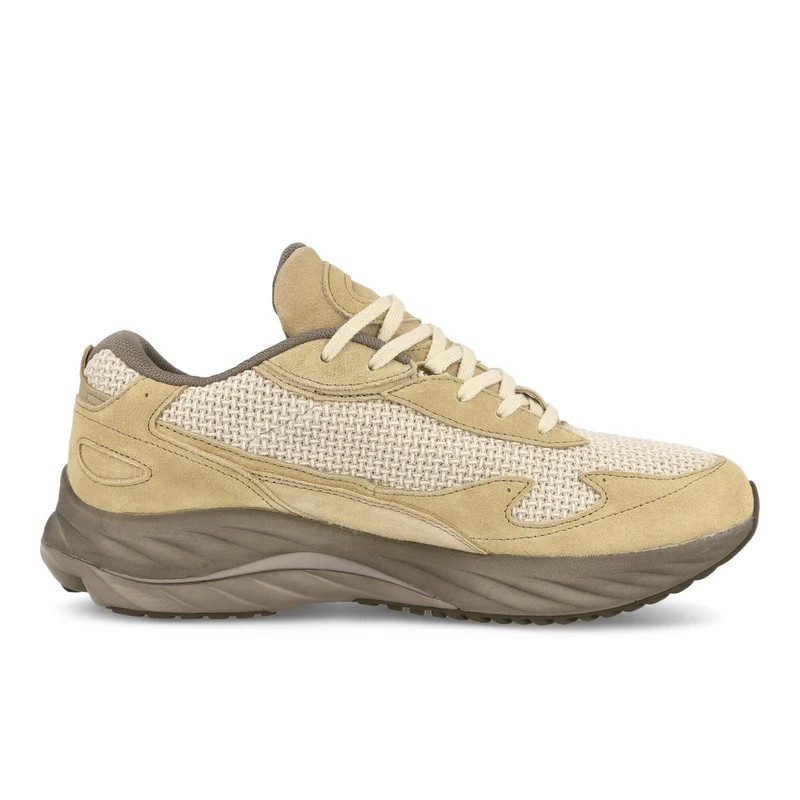 Beams x Mizuno Wave Rider Beta
