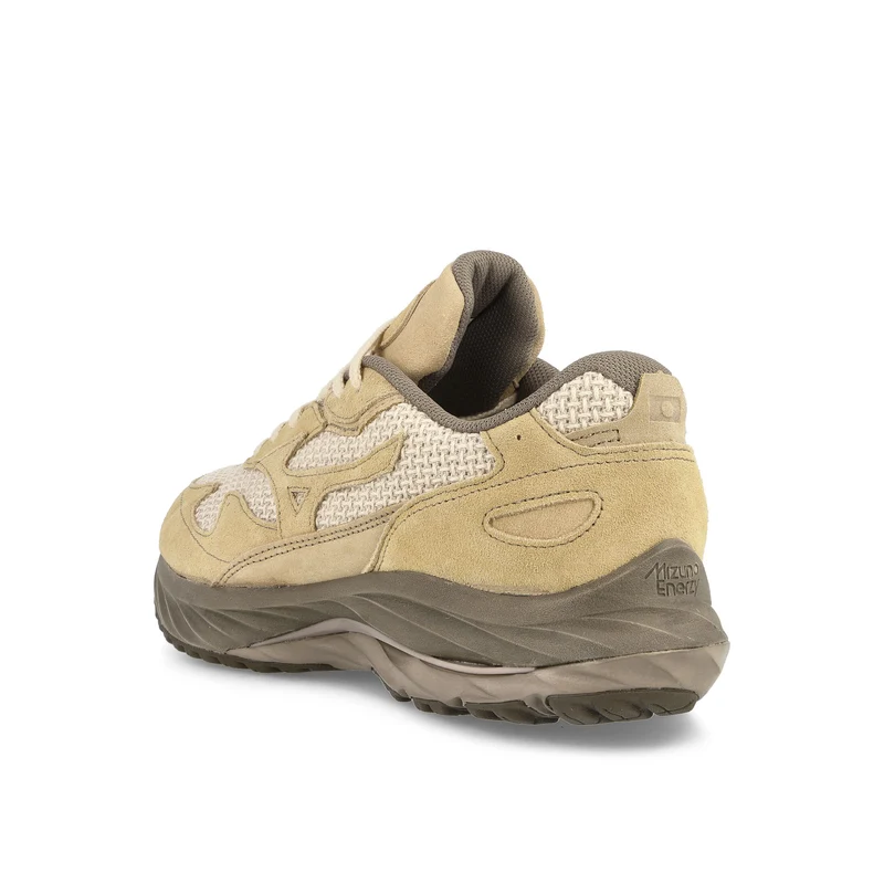 Beams x Mizuno Wave Rider Beta