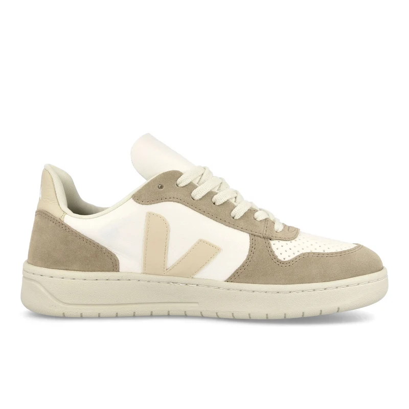 V-10 Chromefree Leather