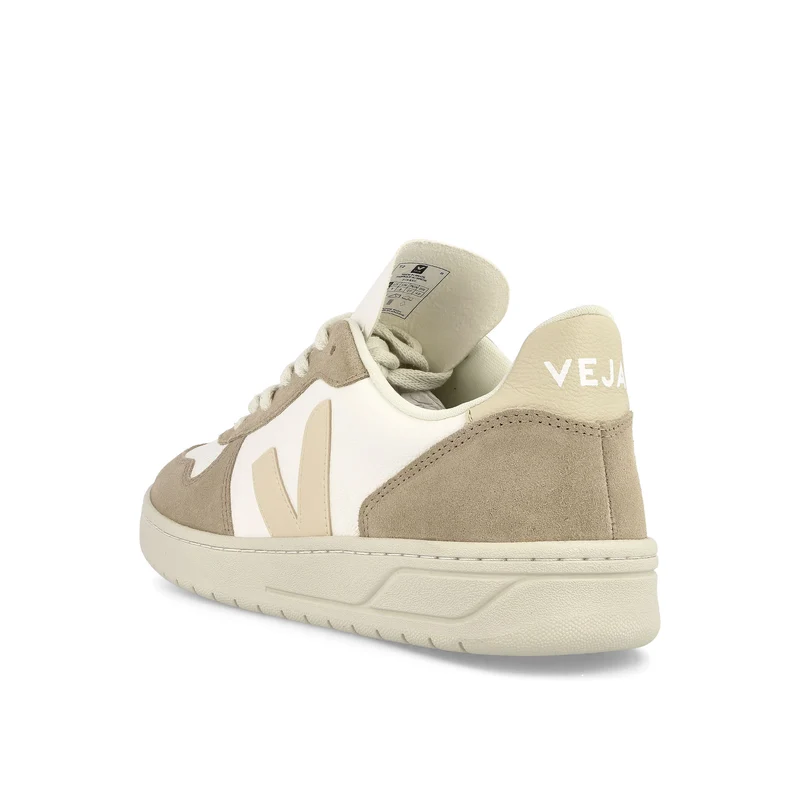 V-10 Chromefree Leather