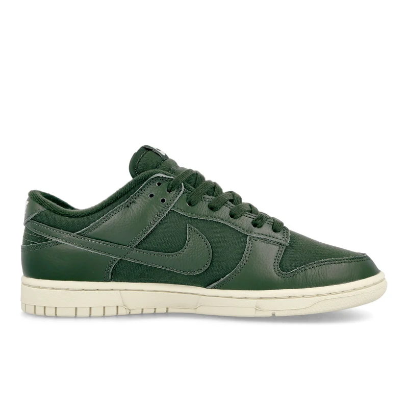 Dunk Low Retro Premium