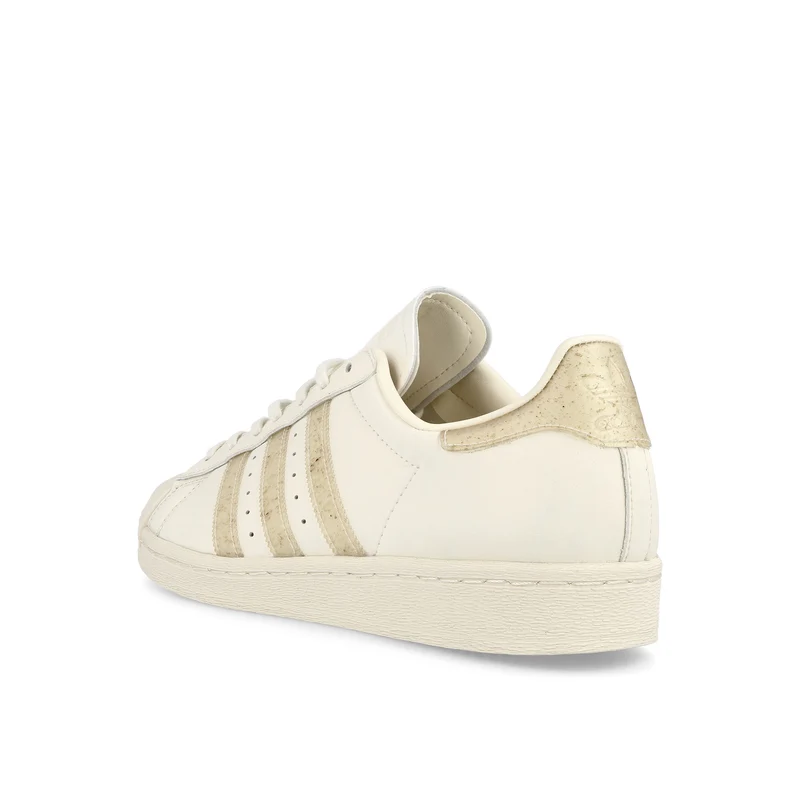 Superstar 82