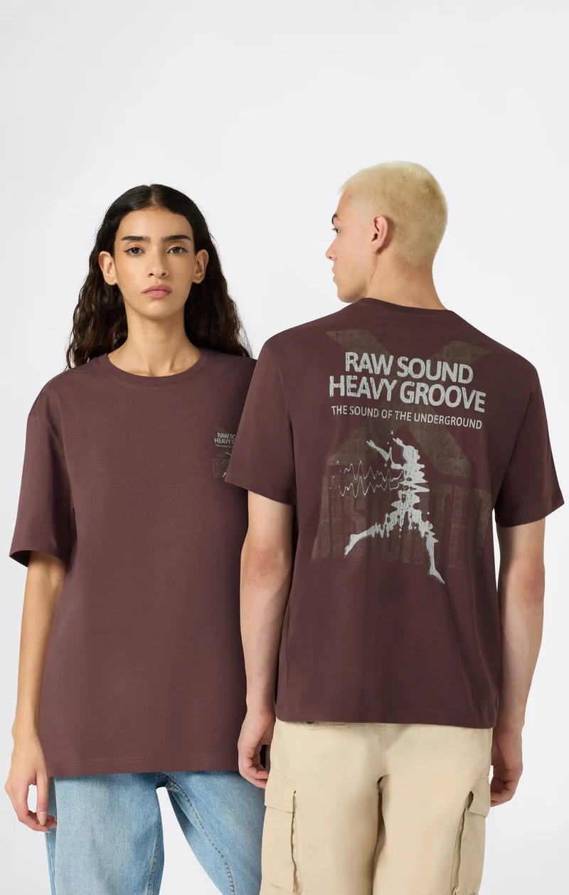 REVERSE WEAVE Men’s Graphic T-Shirt