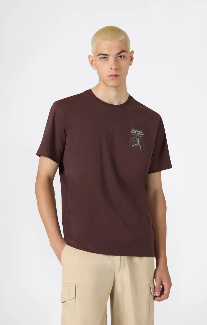 REVERSE WEAVE Men’s Graphic T-Shirt