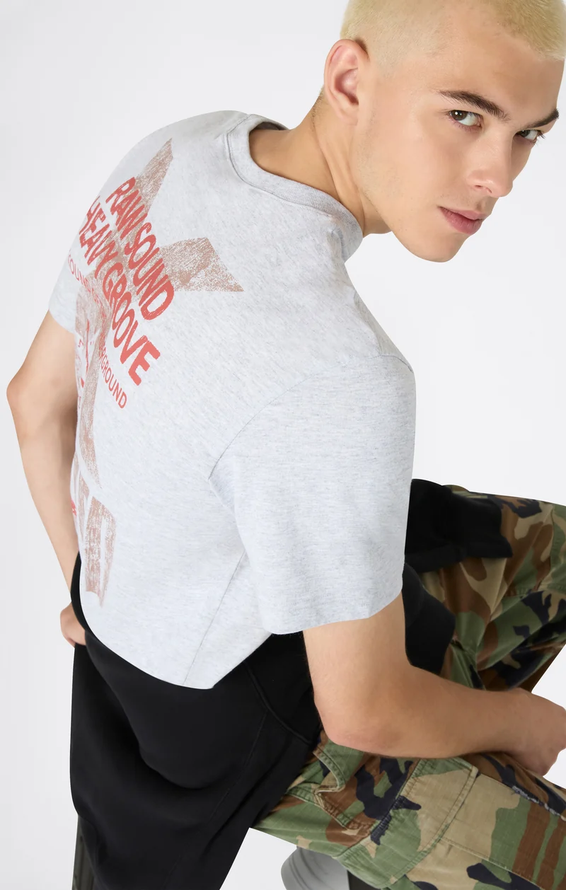REVERSE WEAVE Men’s Graphic T-Shirt