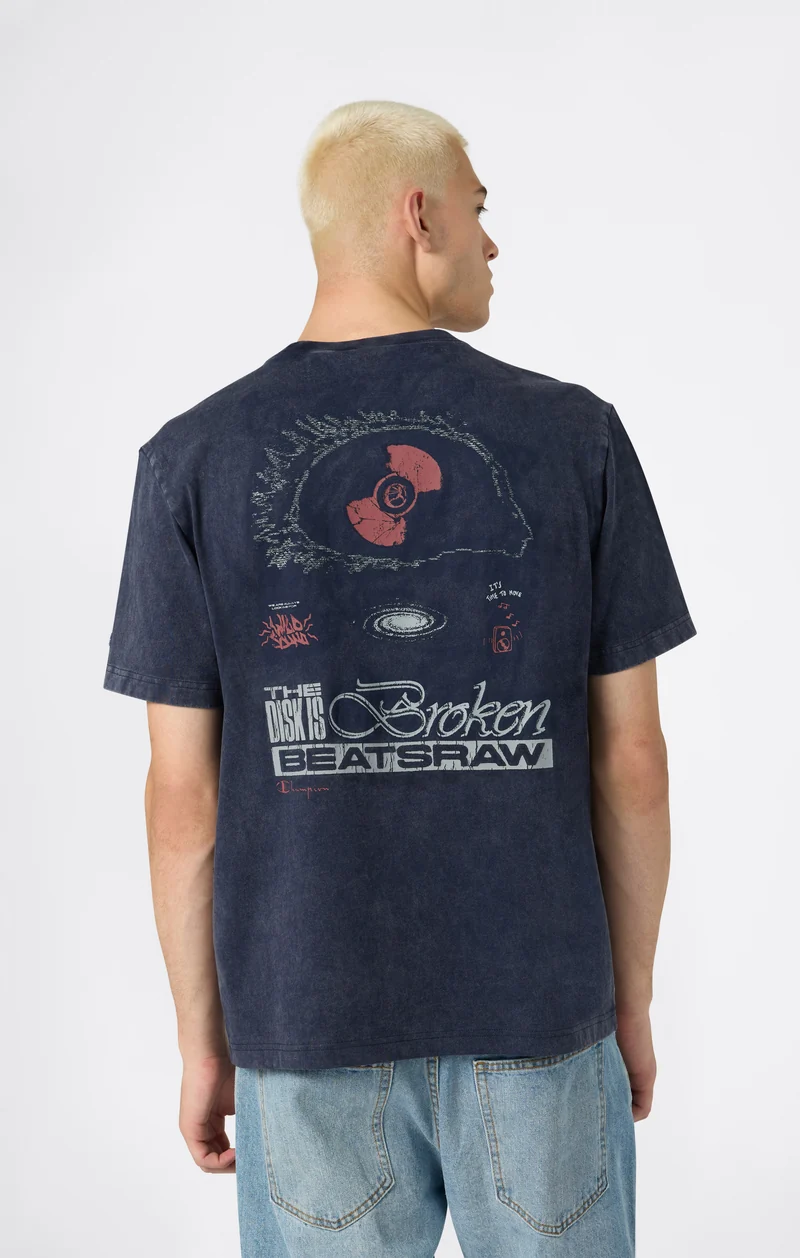 REVERSE WEAVE Men’s Graphic T-Shirt