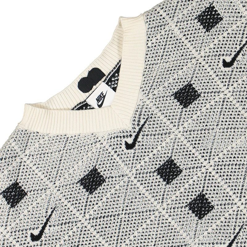 W Sweater