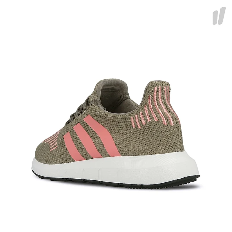 wmns swift run