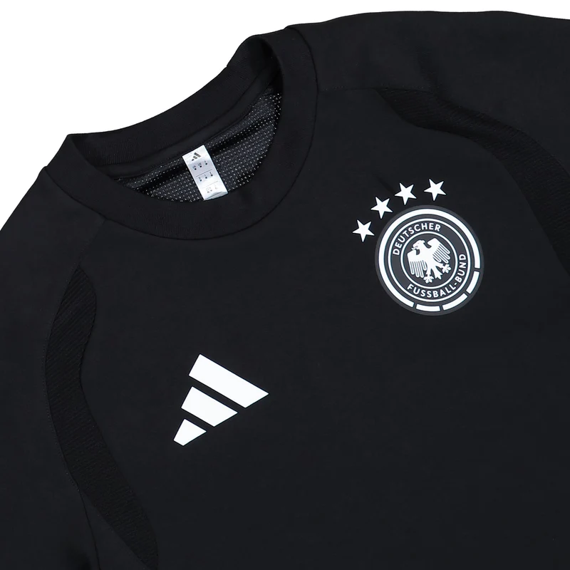 DFB Germany Tiro Travel Crew