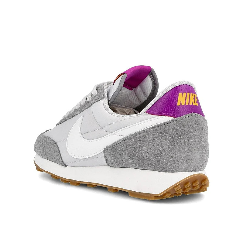 wmns daybreak