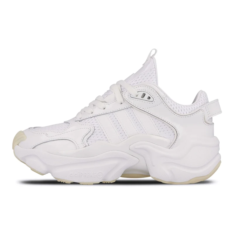 wmns magmur runner