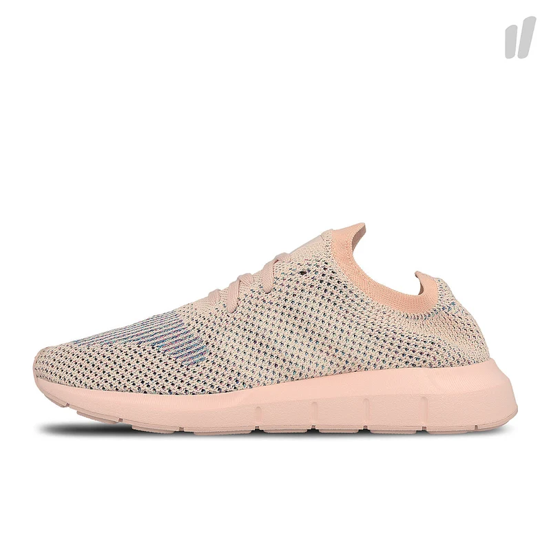 wmns swift run primeknit