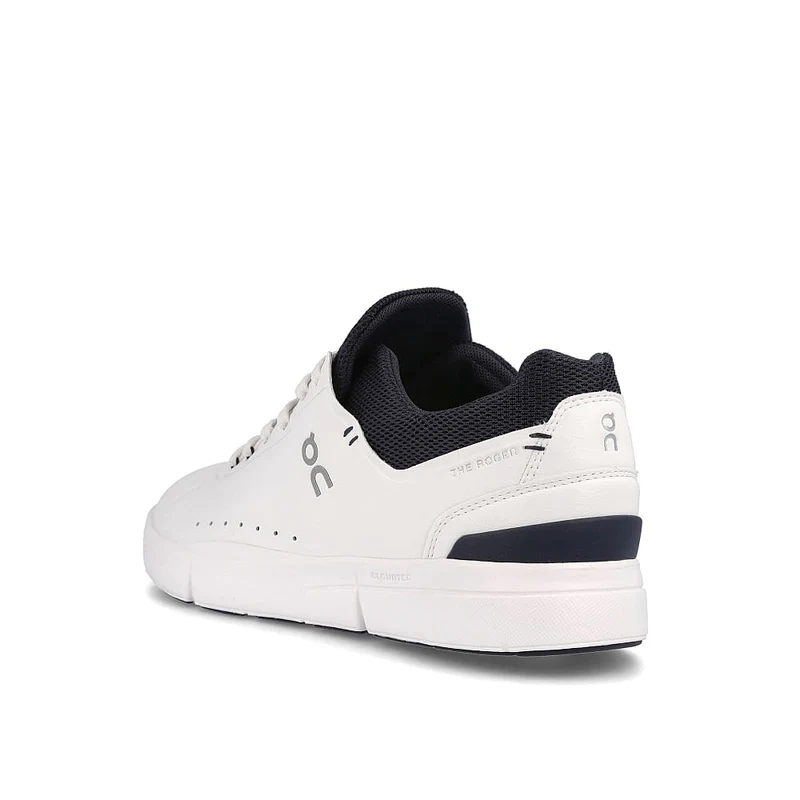 wmns the roger advantage