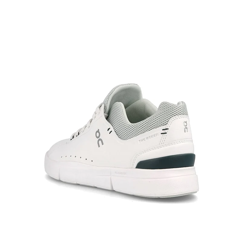 wmns the roger advantage